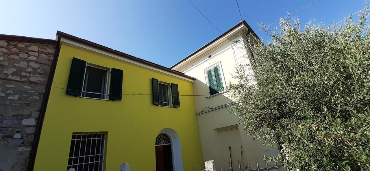 La Casa Gialla Del Ristoro Agricolo 베키아노 외부 사진