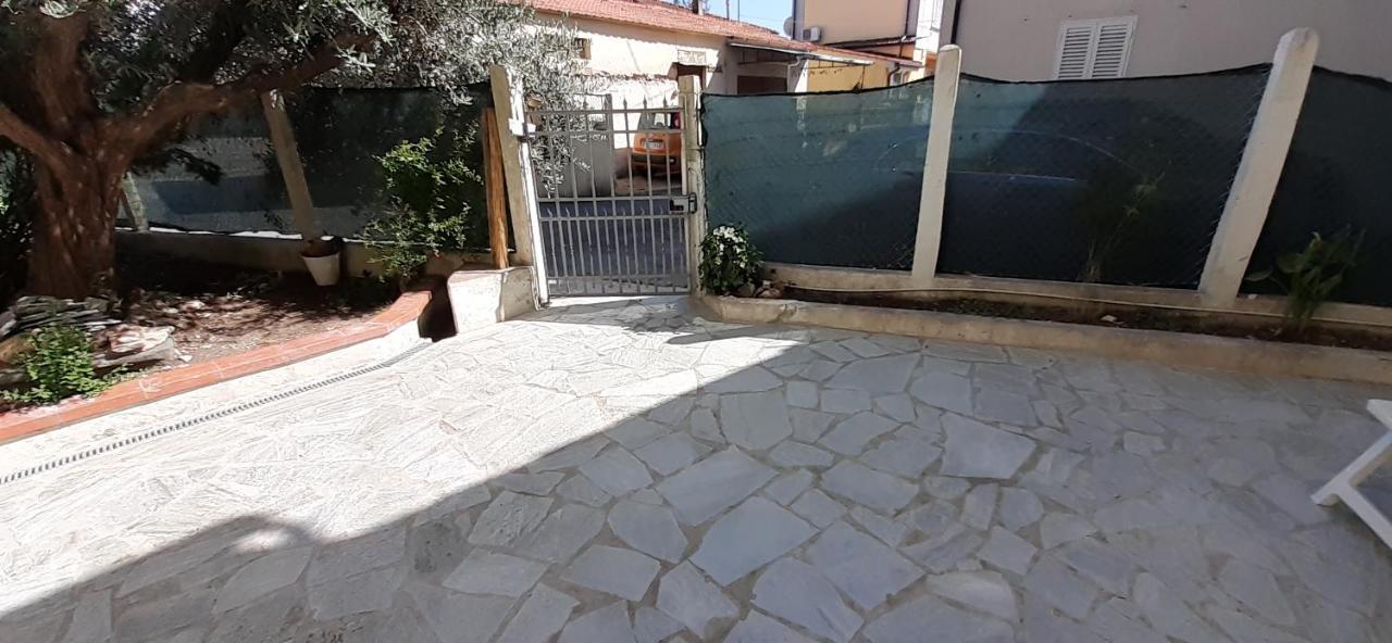 La Casa Gialla Del Ristoro Agricolo 베키아노 외부 사진