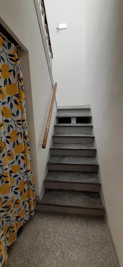 La Casa Gialla Del Ristoro Agricolo 베키아노 외부 사진